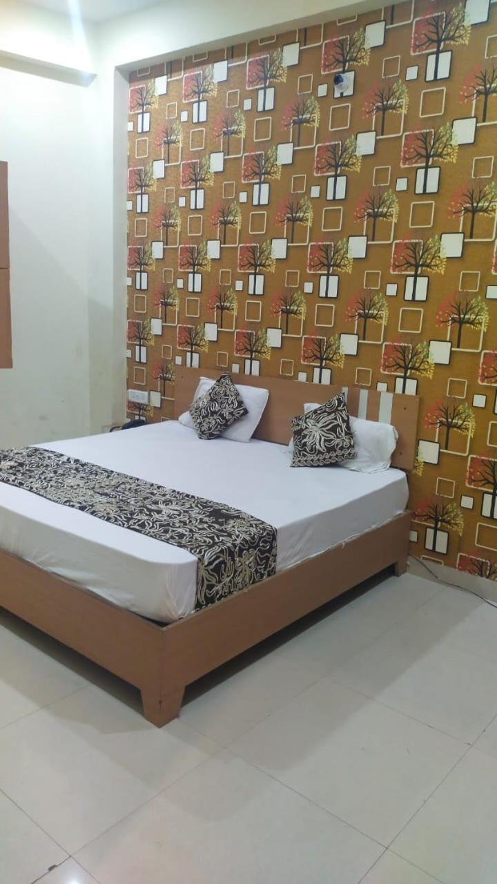Hotel Divine Agra  Zewnętrze zdjęcie